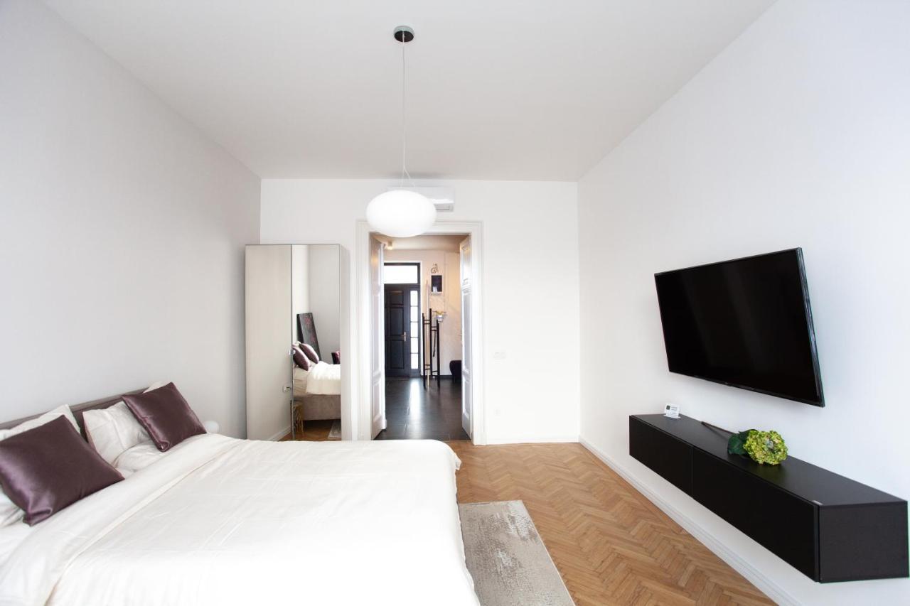 Real Deluxe Next To Danube Budapest